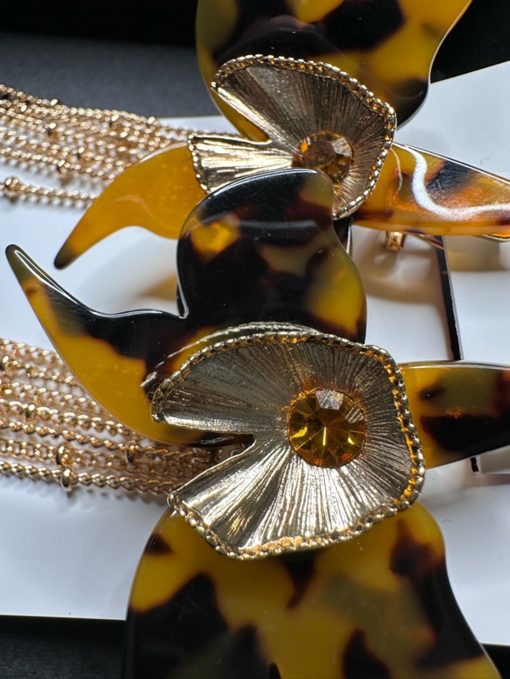 Betsey Johnson Tortoiseshell Floral Drop Earrings with Gold Chains - Picture 8 of 8